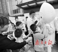      吴伟洪 谢庆裕 钟奇振 摄影报道