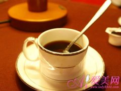 蓝莓＆鱼油止痛 4类天然食物能缓解疼痛