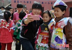  世界地球日 合肥听障儿童舉行环保时装秀 添加时间：2014/04/22 作者： 泉源： 4月22日