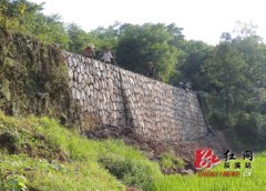 是辰溪县第一条实施县道砼硬化公路
