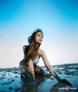  惊艳无比的“淤泥比基尼”