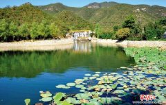 度假村中享清凉