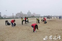 开展清理河（湖）岸垃圾义务運動