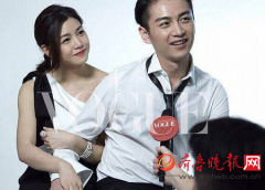 重现两人定情作妝扮成杨过和小龙女