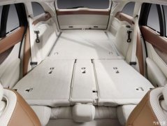  新一代E级观光版 柴油动力参数车型E 200 dE 220 dE 350 d发念頭2.0T2.0T3.0T最大功率（马